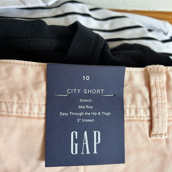 GAP - City Short Shorts - Picture 2 of 7